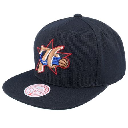 Mitchell & Ness - NBA Svart snapback Keps - Philadelphia 76ers Team Ground 2.0 Black Snapback @ Hatstore