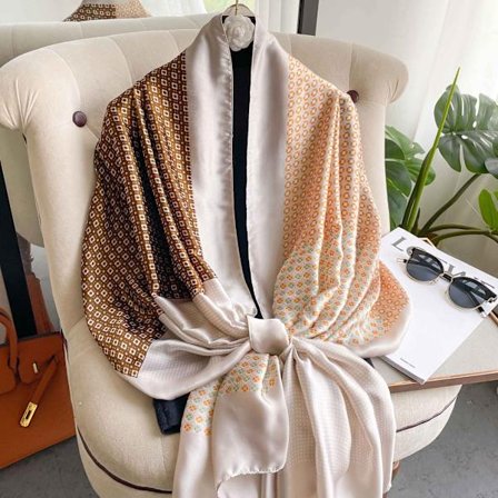 Silkkihuivi naisille, monipuolinen huivi, paras lahja hänelle