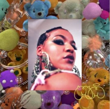 Beyond the uncanny valley - yellow vinyl MYST MILANO.