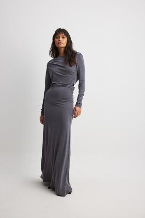 Amalie Star x NA-KD Robe longue drapée à dos ouvert - Robes drapées - Gris - Small