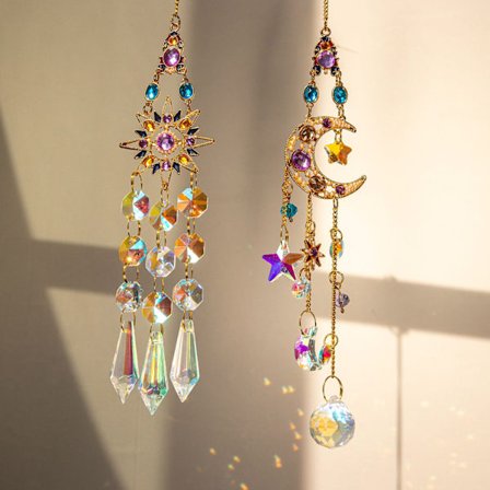 2 kpl Kristallikuu- ja tähtiprismoja, auringonpyydyksiä, lasiset ikkunakoristeet