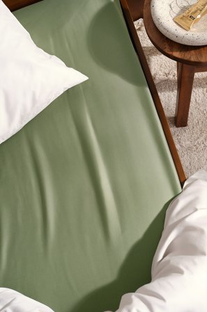 Jotex - Satin Stretchlaken i Sateng Økologisk Olivenolje - ZACK - Kjøp Dra-på-laken hos Jotex