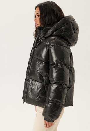 VERO MODA - Vmuppsashiny Short Jacket - Black - Kläder - - Bubbleroom