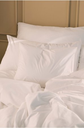 Staycation - Örngott Magnificent i bomullspoplin - Vit - Örngott - 50X90 - Från Homeroom