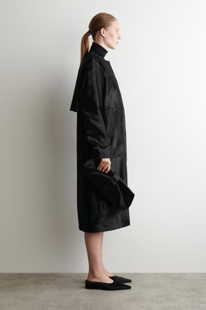 COS Women's Mules A Punta In Pelle Effetto Cavallino in Nero