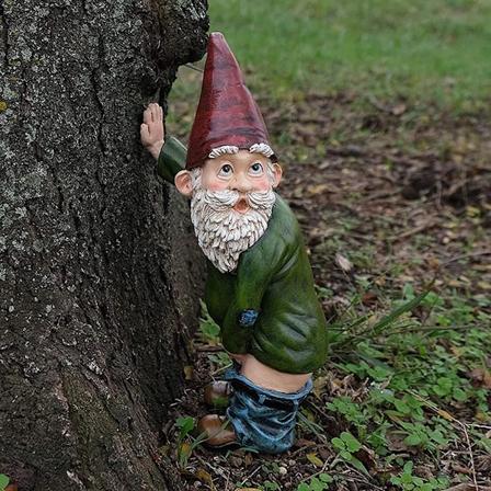 Hagetomtpynt, morsom tissende nisse, frekk hagetomte for gressdekorasjoner, innendørs- eller utendørsdekorasjon