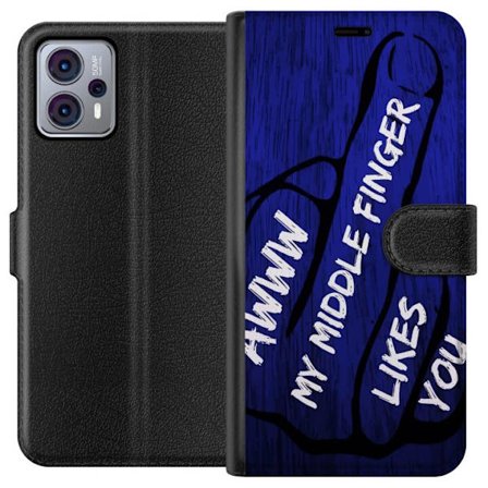 Kompatibelt Lommeboketui til Motorola Moto G23 Mørk typografisk illustrasjon med hjerteform og budskap om vennskap mot dyp blå tretekstur