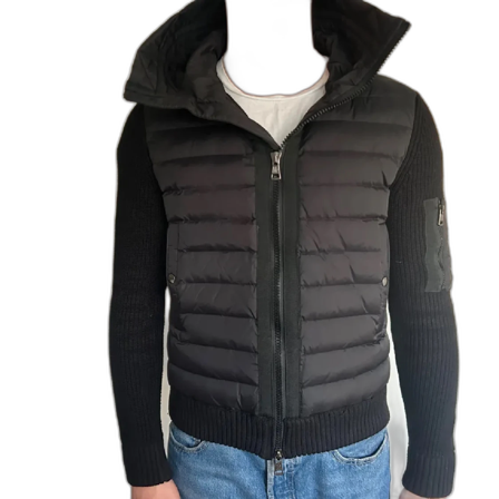 Svart Moncler pufferjacka med stickade ärmar