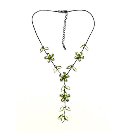 Halsband med blommor i grön