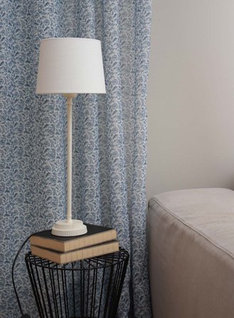 Kent stakelampe m/skjerm - off-white