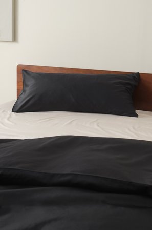 Jotex - Satin Putetrekk i Sateng 50x90 Cm Økologisk Svart - ZACK - Kjøp Putevar hos Jotex