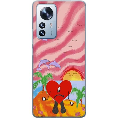 Kompatibelt Mobildeksel til Xiaomi 12 Pro Bad Bunny i en fargerik quiltet jakke med hjertemønster og solbriller i moderne gatestil