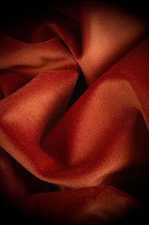 Jotex - Stofmonster Van Velvet Roestbruin Roestbruin - DEMI - Koop Stofstalen - Gordijnen bij Jotex