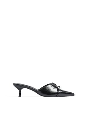 NA-KD Cut Out Pumps - Nytårssko - Sort - EU 36