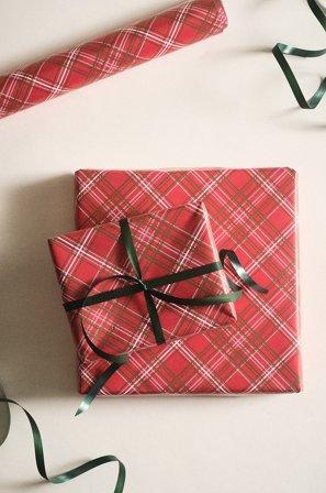 Jotex - Gavepapir – Lengde 10 Meter Rød - SCOTTY - Kjøp Gavepapir & gavebånd hos Jotex