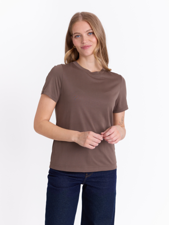 MATCH - Lisa t-skjorte - Donna - Str. S - Dame - Topper & T-skjorter - Brun - 65% Modal, 35% Polyester - resirkulert