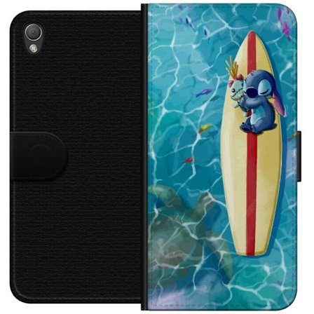 Kompatibel Tegnebogsetui til Sony Xperia Z3 Afslappende illustration af Stitch der hviler på et surfbræt i klart turkisfarvet vand