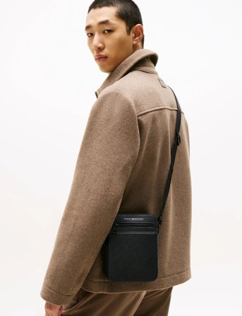 Tommy Hilfiger Th Monogram Mini Reporter - Black - ONE SIZE