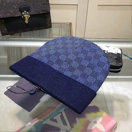 Uusi saapuminen Designer-kirjaimin painettu ruudullinen talvihattu pehmeä lämmin neulottu pipo