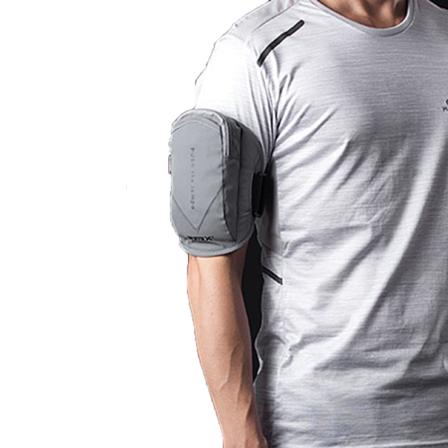 Smart och sportig armbandsväska med REFLEX Grå