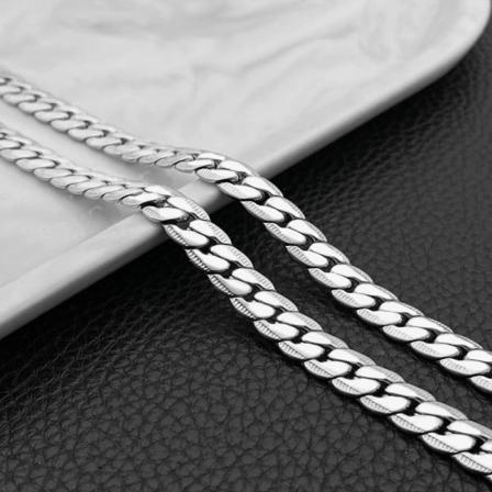 Välj Bland Flera Modeller Halsband Kedjor I Silver För Män Silver One Size