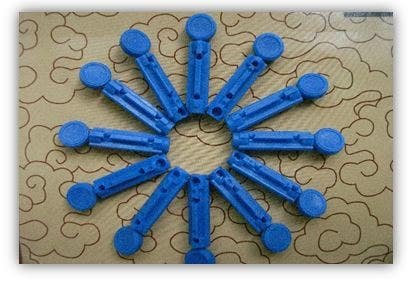 Wellion Lancette Pungidito 28 Gauge 25 Pezzi