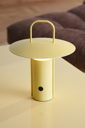 Jotex - VENNA bærbar bordlampe Gul - Kjøp Bordlamper hos Jotex