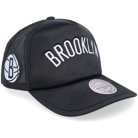 Mitchell & Ness - NBA Zwart adjustable Cap - Brooklyn Nets Satin Black Trucker @ Hatstore