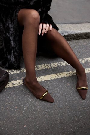 Michaela Delér x NA-KD Gold Detail Pumps - Nytårssko - Brun - EU 41