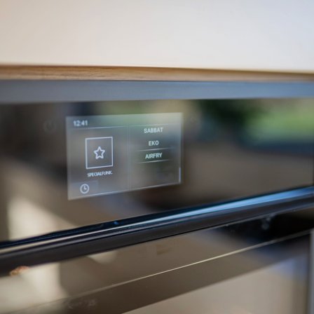 Bertazzoni FMOD6117PTN3 Modern innbyggingsovn med pyrolyse 80 liter, carbonio' - 'Carbonio, ral 9011 pantone black 6