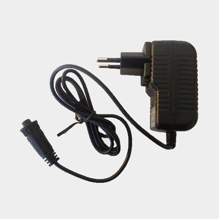 Charger for handheld VHF Navicom, 230 V, fits RT-420