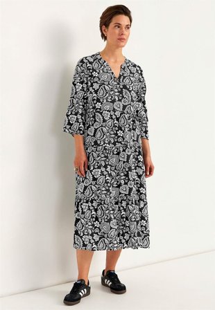 Cellbes of Sweden - Kjole med volanger i svart / mønstret for damer i størrelse 42/44