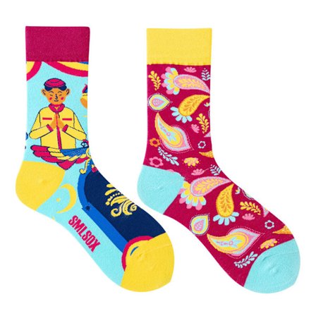 5 par Många stilar av AB-strumpor asymmetriska kreativa trendiga strumpor roliga par mandarinanka färgade mellanhöga strumpor