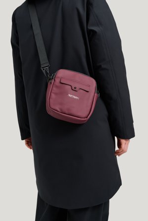 Tretorn Pu Crossbody Bag — Water Resistant Bag Men/Women — Red | Outerwear, Wellies, Jackets & Rainwear for Women, Men & Children