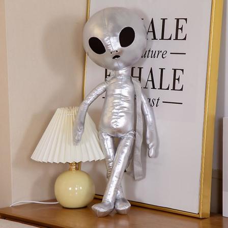 1st 60 cm Creative Bright Alien Plysch Ryggsäck Leksaker Simulering Utomjordiska Dockor Fyllda Mjuka För Barn Halloween Xmas Dekor Silver