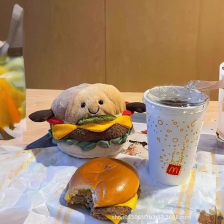 Jellycat Bartholomew plyslegetøj, blødt og behageligt, perfekt til børn, Valentinsdagsgaver, samleobjekter, hamburger.