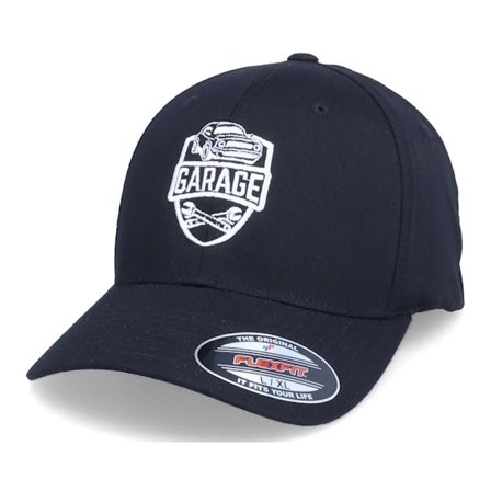 Iconic - Garage Logo Black Flexfit Flexfit Black Cap - @ Hatstore