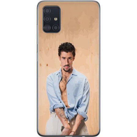 Yhteensopiva Puhelinkuori Samsung Galaxy A51 Bad Bunny Super Bowl-inspiroima grafiikka, jossa NFL-trofe ja San Franciscon silta urheilusuunnittelussa