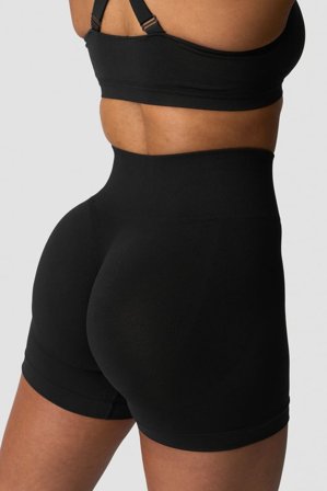 Smooth Seamless Midi Shorts Black