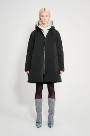 Mosebacke Matte Winter Coat Black