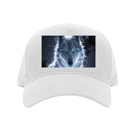 Kasket Hvid ulv omgivet af lyn i en mørk skov, dramatisk fantasybillede med elektrisk energi og kraftfuld nattestemning