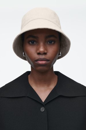 COS Women's Linen Bucket Hat in Light Beige