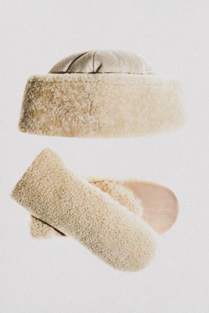 COS Women's Manoplas De Borrego in Blanco