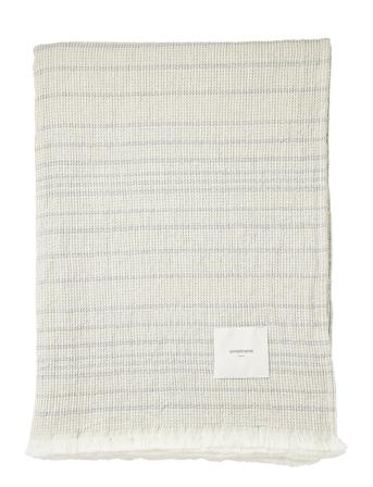 Cielo Throw Home Textiles Cushions & Blankets Blankets & Throws Beige Compliments