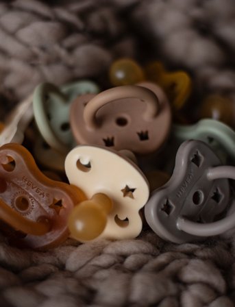 HEVEA Pacifier Round 0-0,3S - White - 0-3M