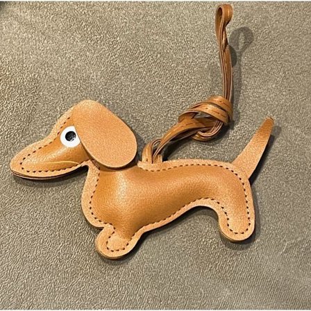 Gravhund, nøglering, læder, brun, lysebrun, cognacfarve, gravhund nøglering, taskevedhæng, hund, læder gravhund nøglering lysebrun