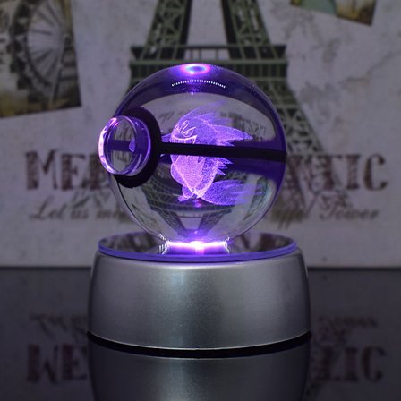 Kristallkula samlarobjekt, en gåva till anime-fans, med en färgstark ljusbas, en födelsedagspresent till barn.