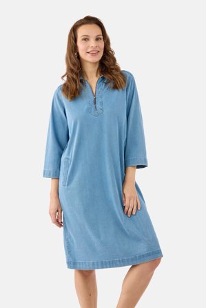 SIGNATURE - Denim Kjole - Lyseblå - Knælang