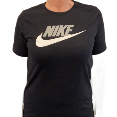 Nike t-shirt, helt oanvänd, frakt ingår