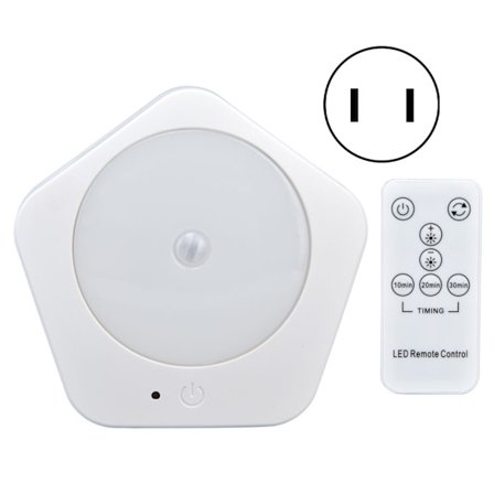 Pistorasiaan kytkettävä yövalo himmennettävä AC110‐220V 0,5W induktioyövalo kaukosäätimellä ja ajastimella keittiöihin makuuhuoneisiin US-pistoke